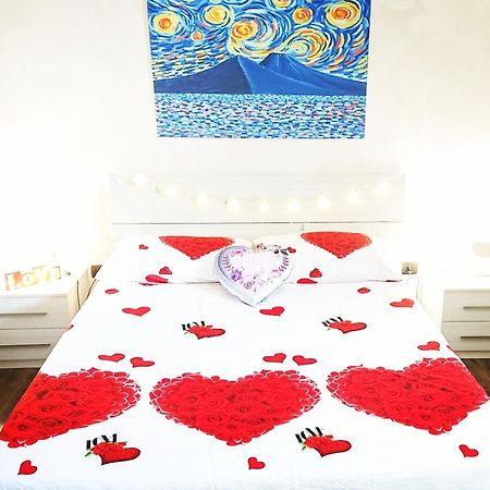 Sky-Terrace In Central Station, 3 Bedrooms Napoli Bagian luar foto