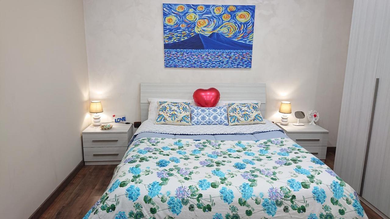 Sky-Terrace In Central Station, 3 Bedrooms Napoli Bagian luar foto