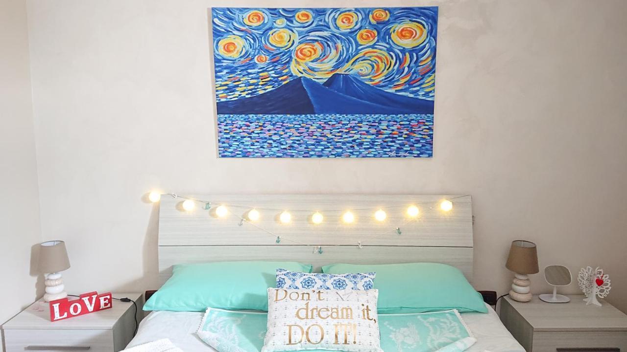 Sky-Terrace In Central Station, 3 Bedrooms Napoli Bagian luar foto