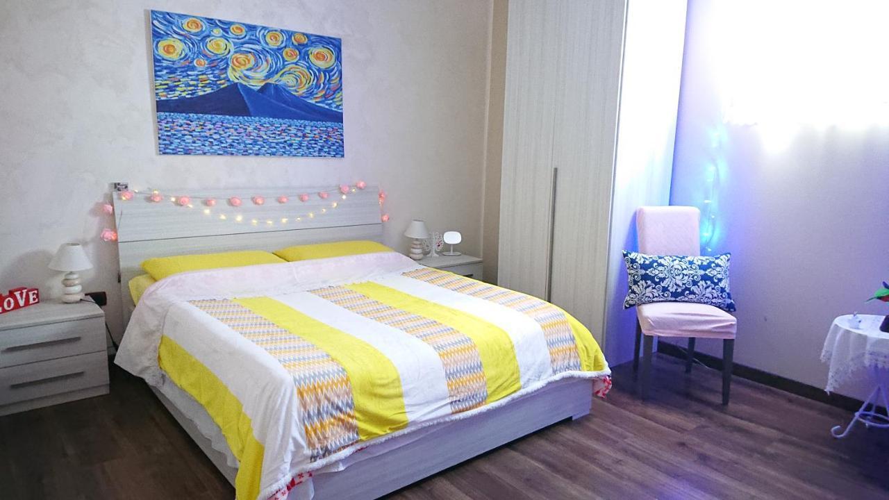Sky-Terrace In Central Station, 3 Bedrooms Napoli Bagian luar foto